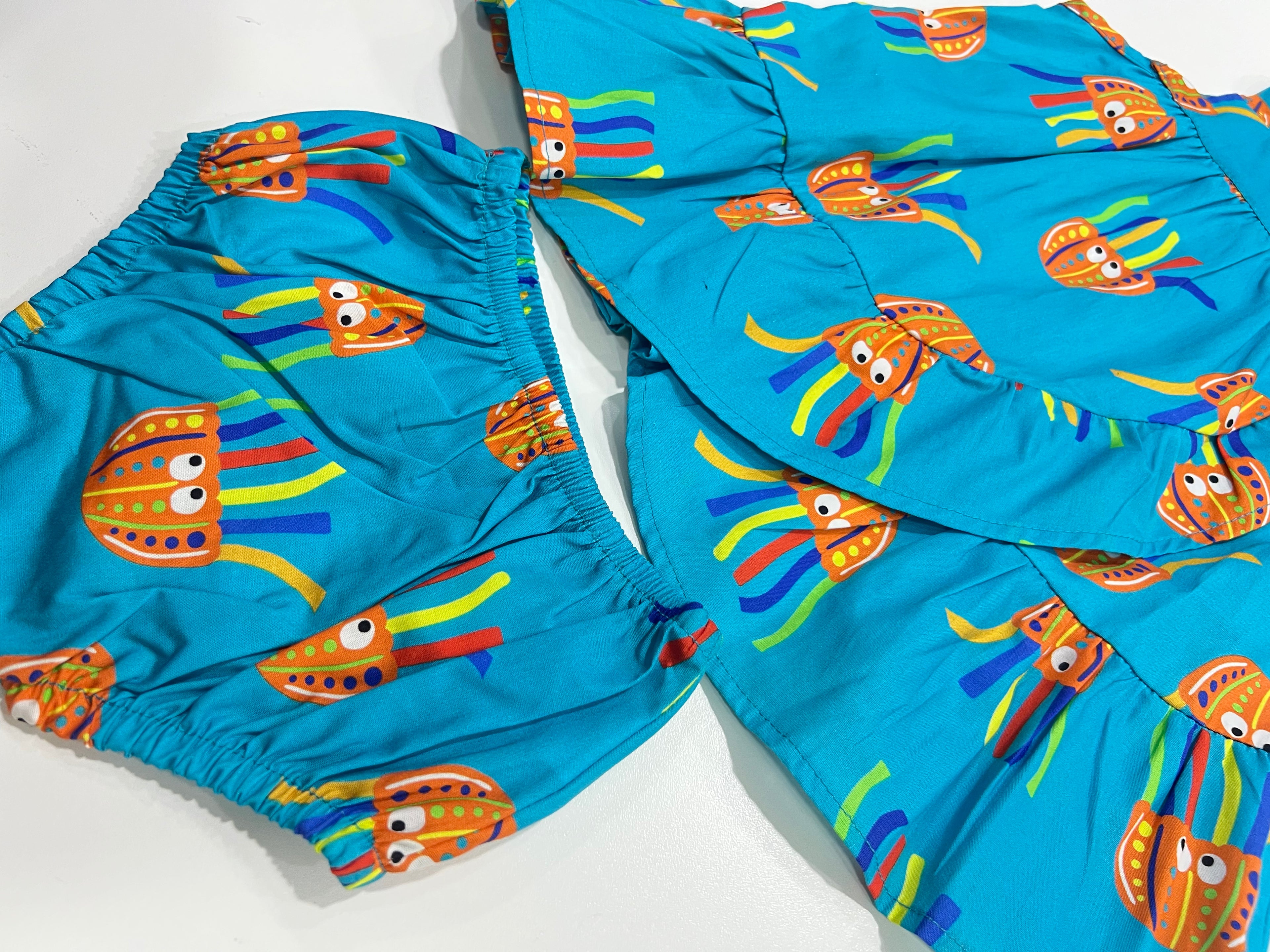 Vestido Fundo do Mar com Babado